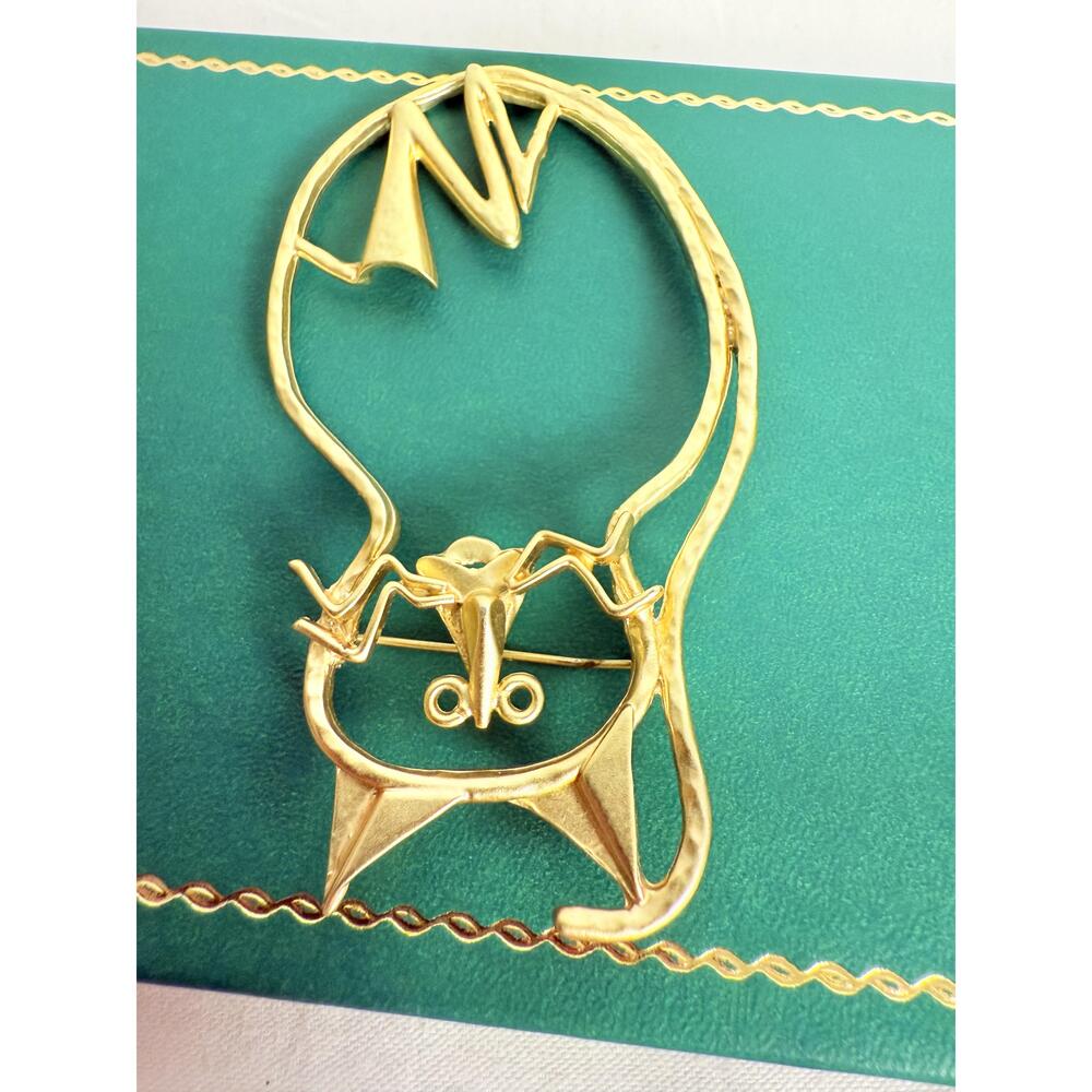 Gold Tone Cat Outline Abstract Design Brooch - Picture 3 of 7